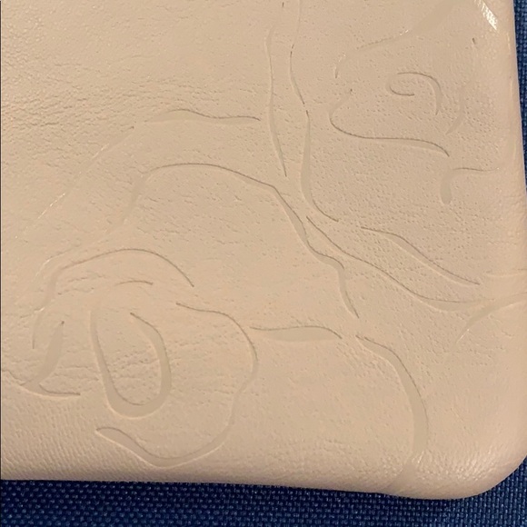 Valentino pouches. - Picture 6 of 8